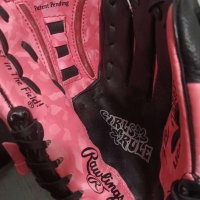 pink softball glove - Thumbnail 4