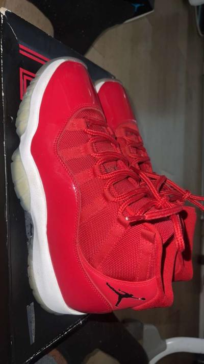 retro 11s - Thumbnail 2