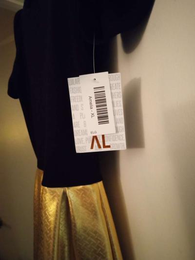 LuLaRoe Elegant XL Amelia 35     Retails for 86 - Thumbnail 2