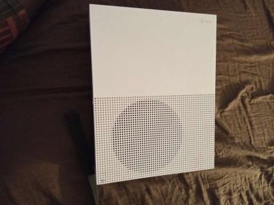 XBOX ONE S - Thumbnail 6