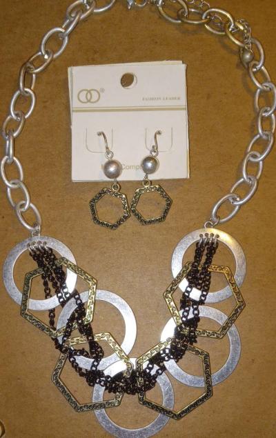 NECKLACE SET ill match bracelet with 2 pair earring - Thumbnail 2