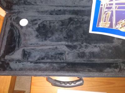 instrument case with book and straps - Thumbnail 3