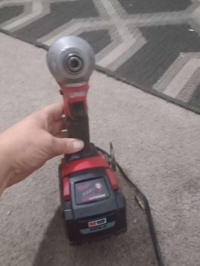 Milwaukee hex hydraulic driver and hex driver - Thumbnail 5