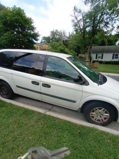 Dodge Caravan 2006 millaje 109 - Thumbnail 5