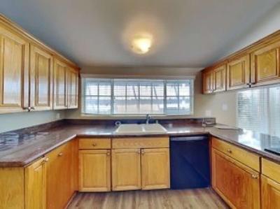 AMAZING FAMILY HOME NOW ON MARKET - Thumbnail 4