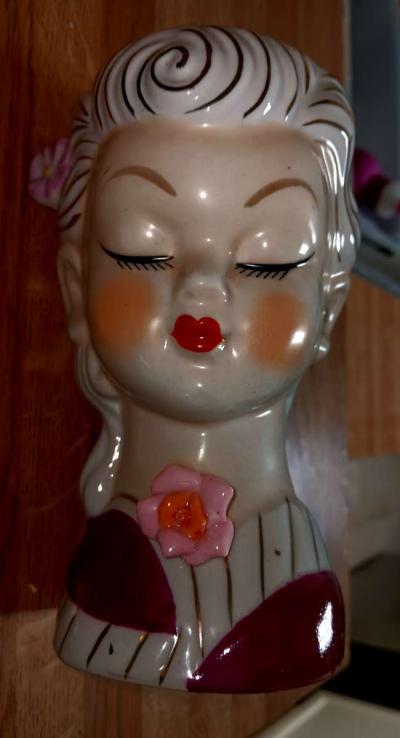 vintage 13 in porcelain painted female beauty head - Thumbnail 5
