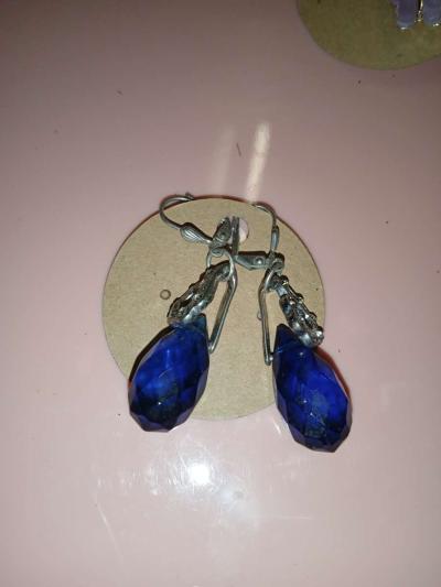 vintage pearl drop earrings blue color - Concord, California