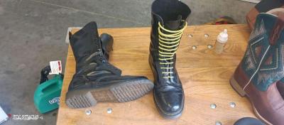 Doc Martens mens boots size 10 - Beaumont, California