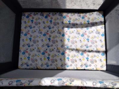 playpen and highchair - Thumbnail 3