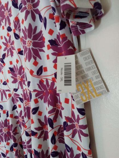 NWTLuLaRoe 3XL Nicole 22 Fits size 26 to 28 Retails for  48 - Thumbnail 2