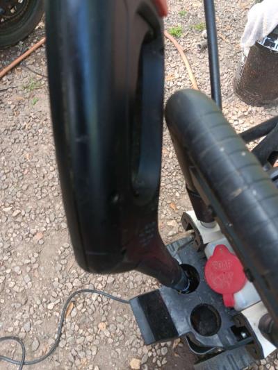 2000psi pressure washer - Thumbnail 3