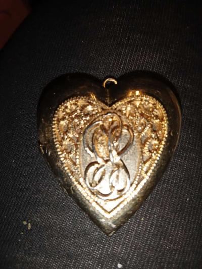 gold toned heart lockit - Concord, California