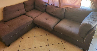 Grey sectional sofa with ottoman - Thumbnail 2