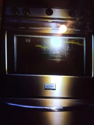 Frigidaire gas Air fry stove oven - Thumbnail 2