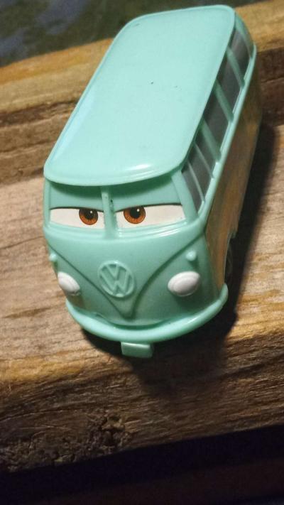 Disney Pixar car Filmore eyes up Bus 2006 - Thumbnail 2