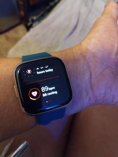 Fitbit versa 4 - Thumbnail 3