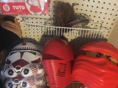 costume - Thumbnail 3