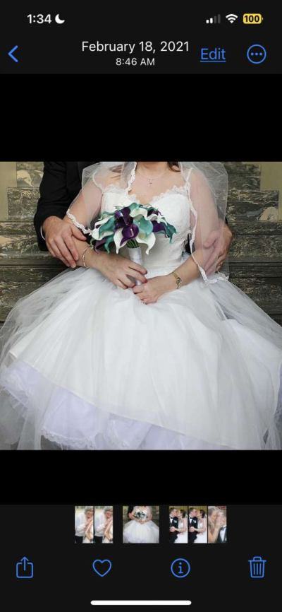 Davids Bridal Wedding Dress - Thumbnail 6