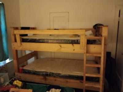 bunk beds - Thumbnail 4