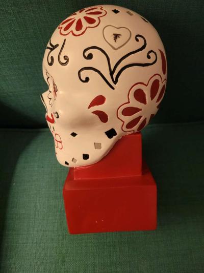Atlanta Falcons NFL Sugar Skull Statue - Thumbnail 2