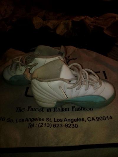 childs size 9 Jordon shoes - Thumbnail 4