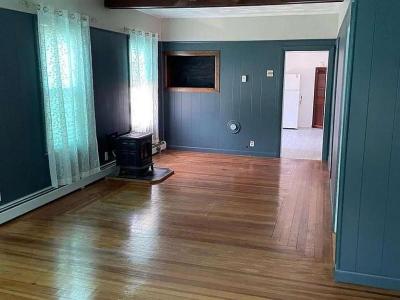 Highlands Neighborhood Lowell Massachusetts Apartment - Thumbnail 3