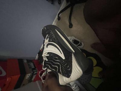 kd 15 size 10 - Thumbnail 2