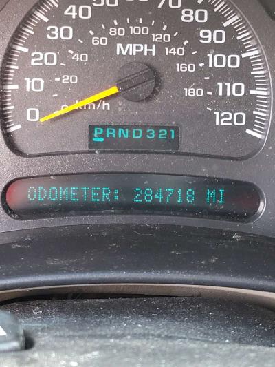 GMC Yukon 2003 - Thumbnail 2