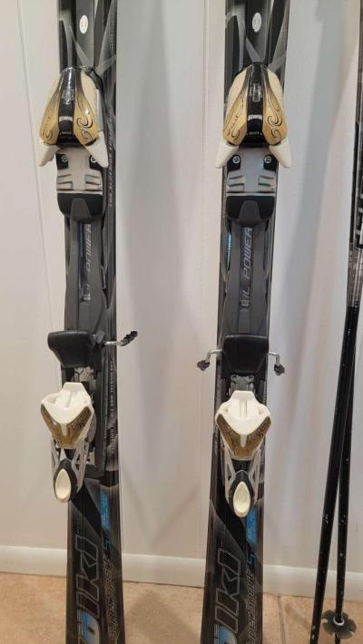 Women Ski - Thumbnail 2