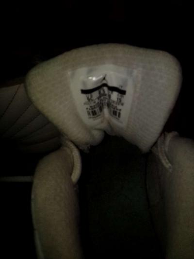 childs size 9 Jordon shoes - Thumbnail 5