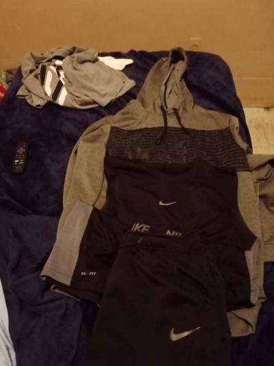 Nike pants and hoodie plus tank top - Thumbnail 2