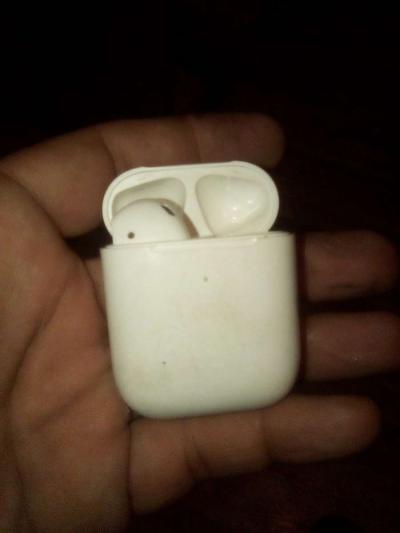 apple airpods 1st gen - Thumbnail 2