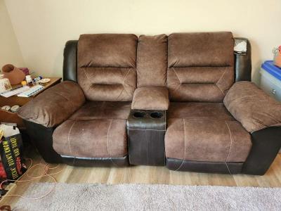 reclining love seat with console - Thumbnail 3