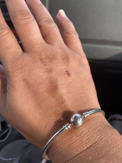 pandora silver kiss bangle - Thumbnail 2