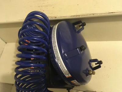 Campbell Hausfeld FP2028 1 Gallon Air Compressor - Thumbnail 3