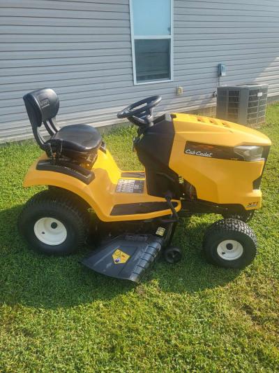 cub cadet riding  lawn mower - Thumbnail 6