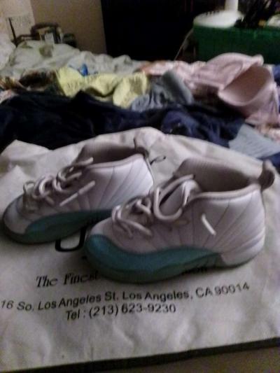 childs size 9 Jordon shoes - Thumbnail 2