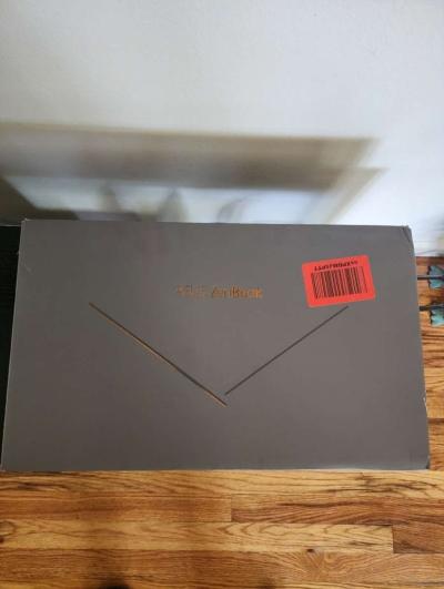 Asus ZenBook - Thumbnail 2