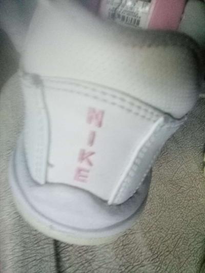 womens Nike shoes - Thumbnail 4