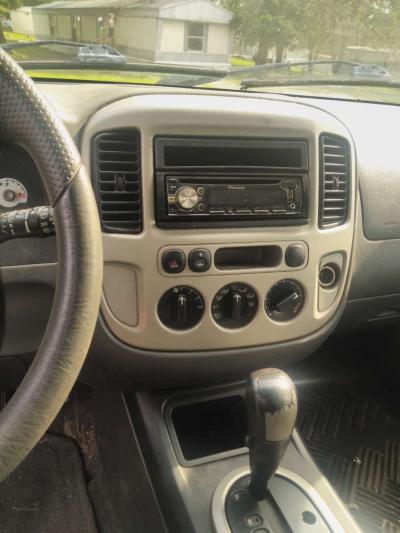 2007 Ford Escape - Thumbnail 2