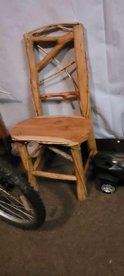 chair hand made - Greenville, South Carolina