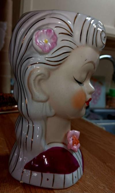 vintage 13 in porcelain painted female beauty head - Thumbnail 2