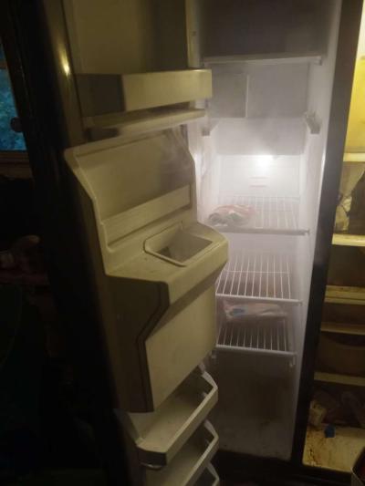 Samsung side by side refrigerator - Thumbnail 3