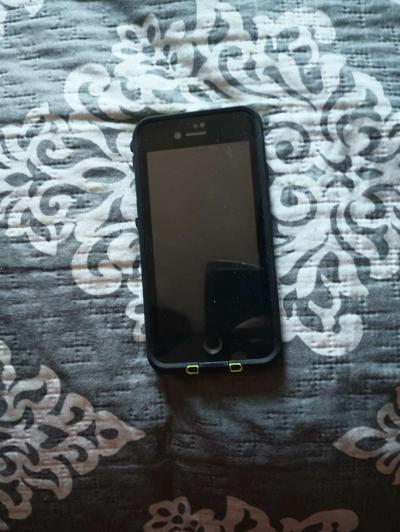 Apple iPhone 7 - Thumbnail 2