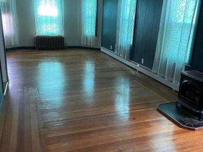 Highlands Neighborhood Lowell Massachusetts Apartment - Lowell, Massachusetts