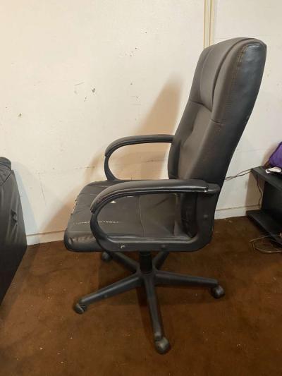 office rolling chair - Thumbnail 3