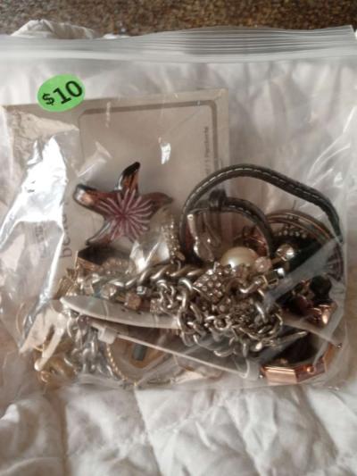 1 pd bulk jewelry - Concord, California