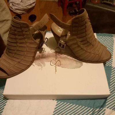 new boots - Thumbnail 3