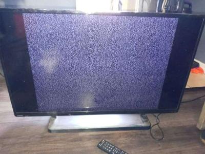 Toshiba tv 40in noting wrong with it at all - Thumbnail 2