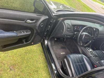 Chrysler 300 - Thumbnail 5
